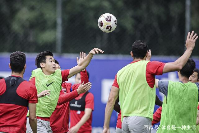 中国足球迎来17岁高中生入队，历史并非首次